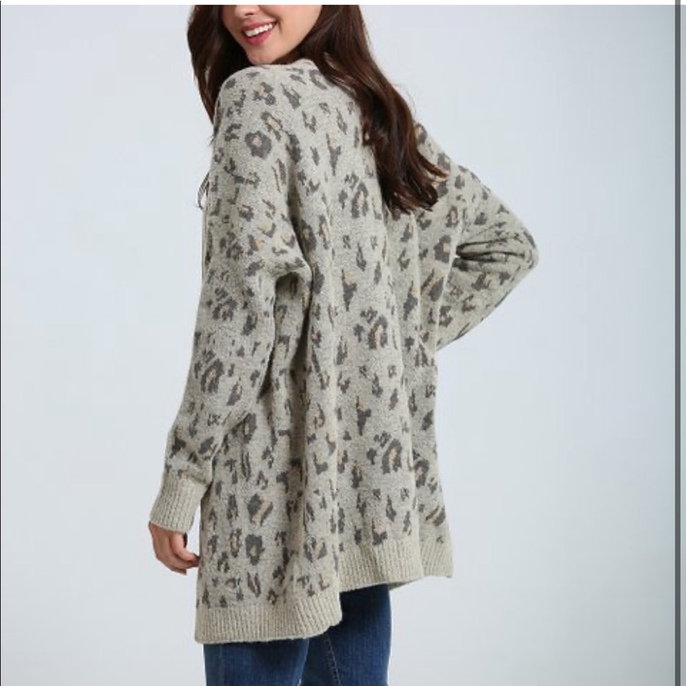 NEW•1X•COUTURE CHIC ANIMAL PRINT SWEATER COAT - Picture 6 of 15